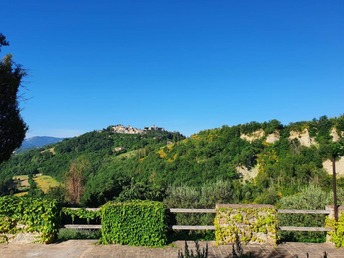 Bed and Breakfast Borgo Cardaneto Montone  Zewnętrze zdjęcie